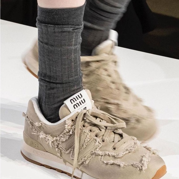 🎀Miumiu x New Balance 574 Sneaker - Picture 8 of 8